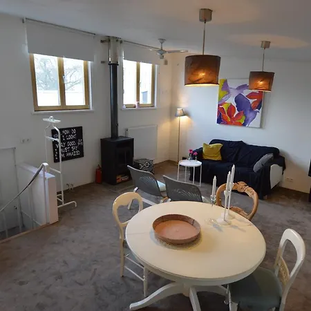 Apartment Studio Next To Canal